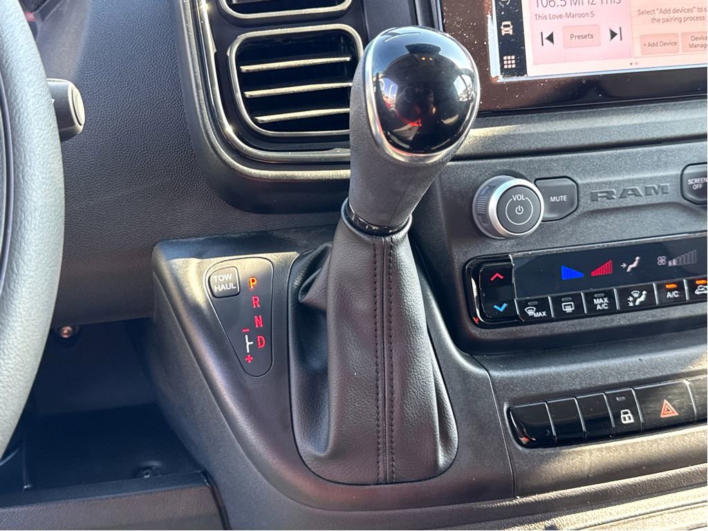 Used 2025 RAM ProMaster 2500 w/ Convenience Group image 23