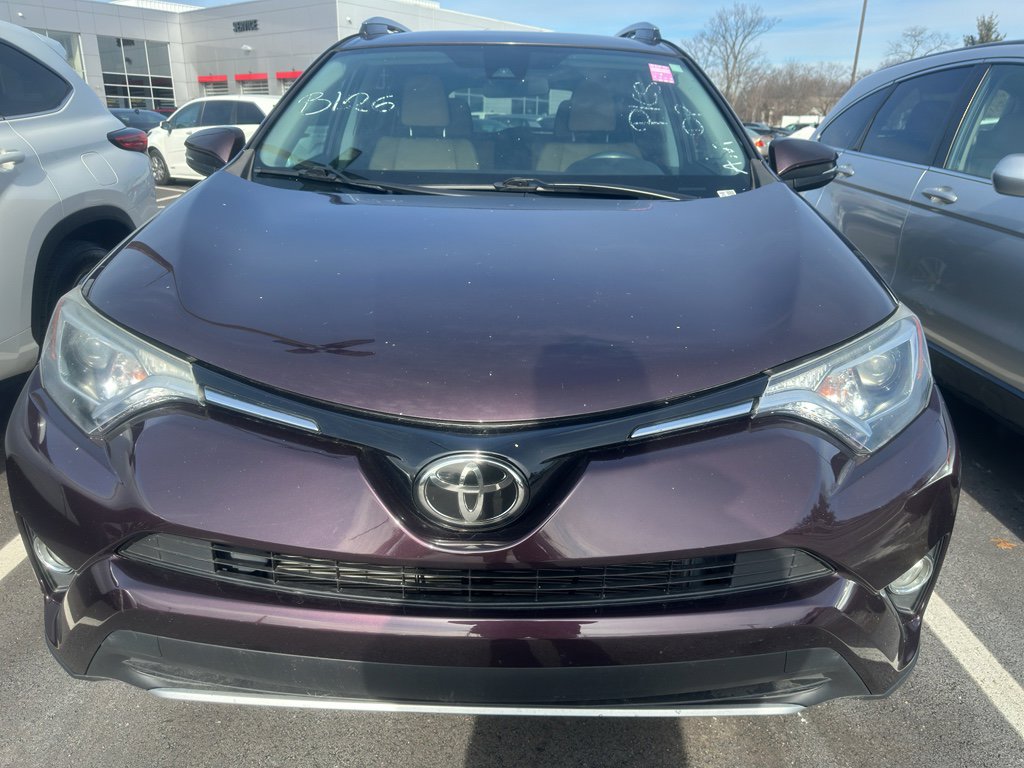 Used 2018 Toyota RAV4 XLE image 2