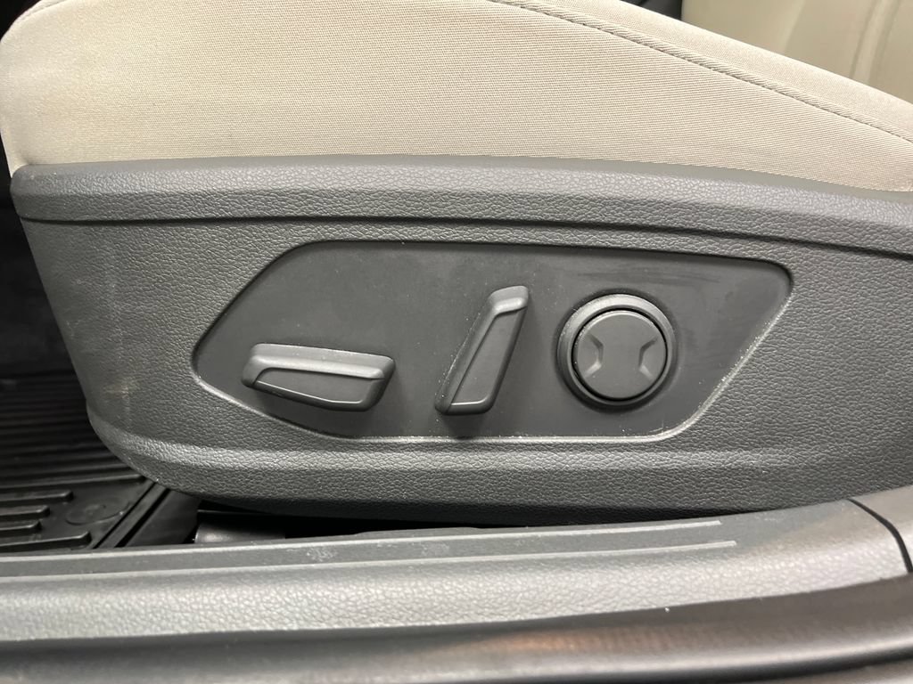 Used 2025 Hyundai Sonata SEL FWD image 13