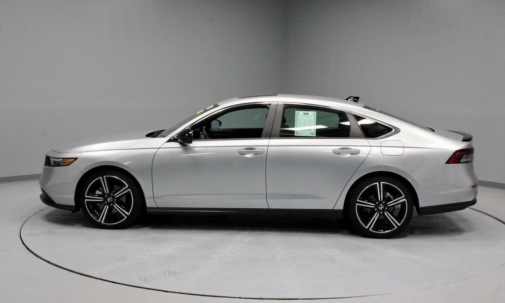 Used 2025 Honda Accord Sport image 7