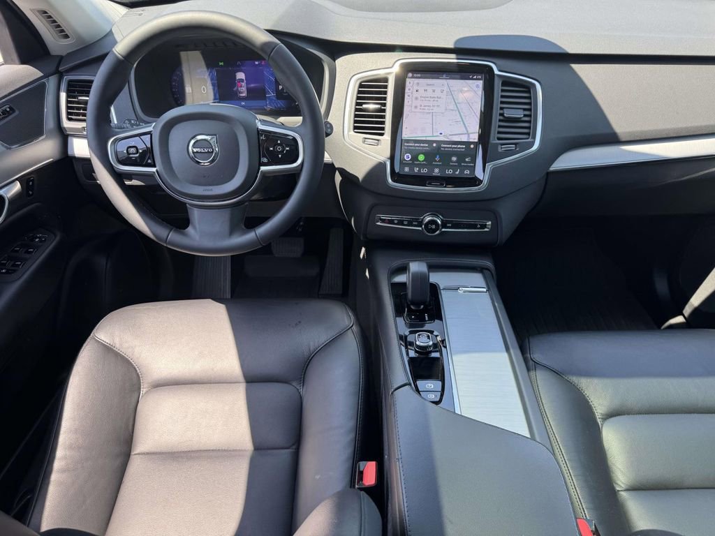 Used 2023 Volvo XC90 B5 Core w/ Climate Package AWD/4WD image 14
