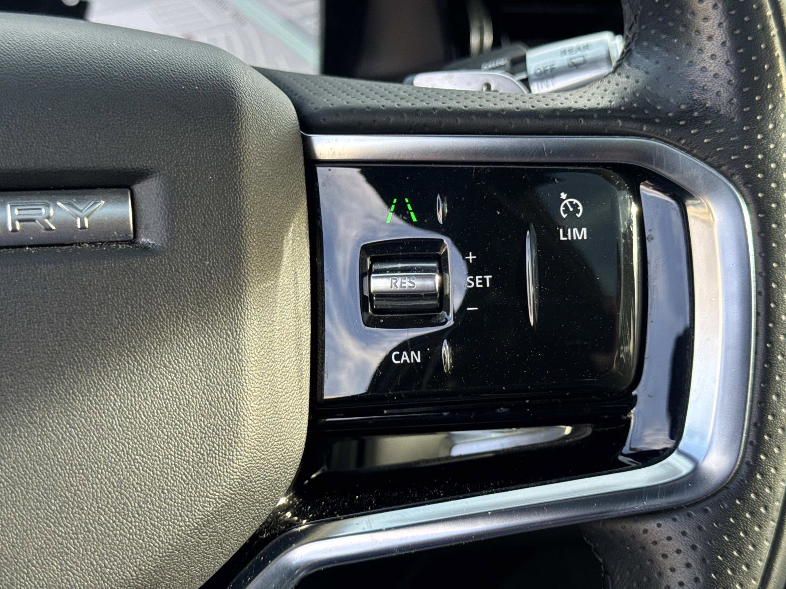 Used 2021 Land Rover Discovery Sport SE R-Dynamic image 6