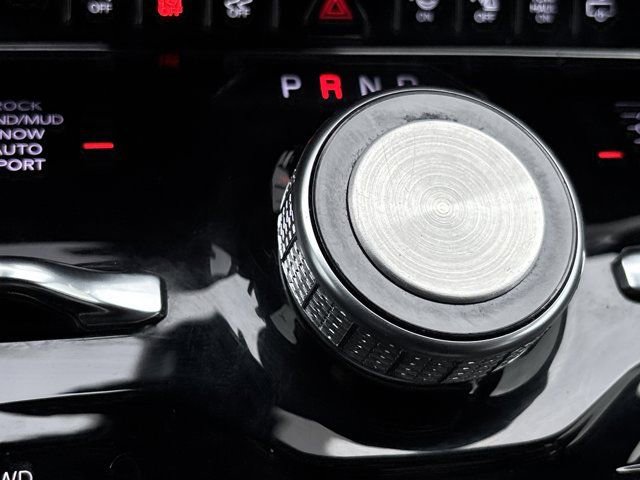 Used 2023 Jeep Wagoneer Series III w/ Premium Group I image 53