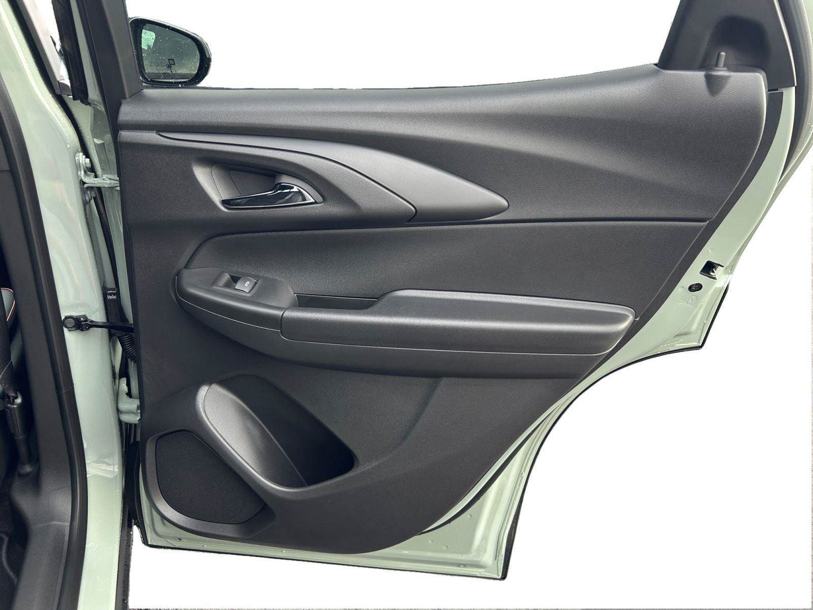 Used 2024 Chevrolet TrailBlazer RS w/ Driver Confidence Package FWD image 19