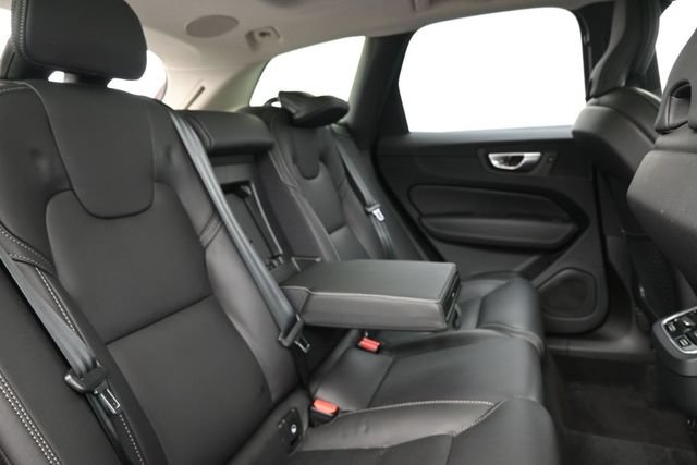 Used 2024 Volvo XC60 B5 Ultimate w/ Climate Package AWD/4WD image 34