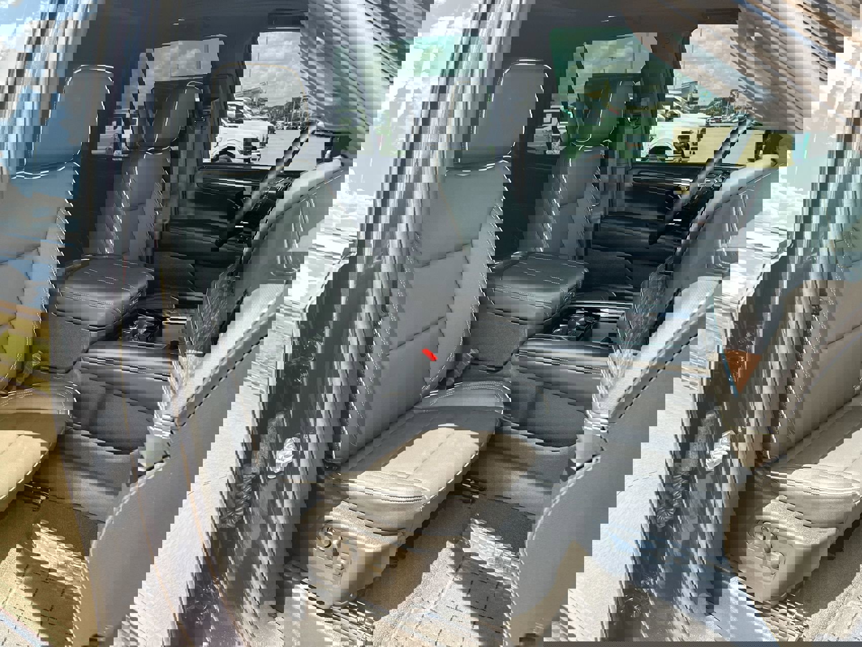 Used 2025 Chevrolet Tahoe Premier image 27