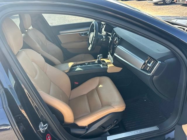 Used 2017 Volvo S90 T5 Momentum w/ Vision Package FWD image 11