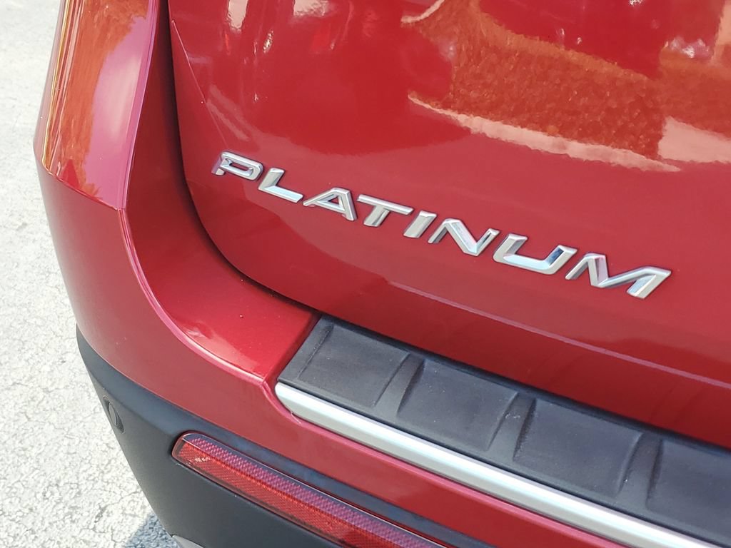 Used 2022 Ford Explorer Platinum w/ Equipment Group 601A AWD/4WD image 31