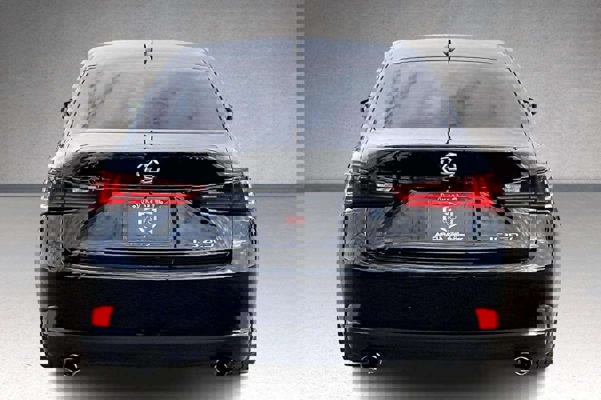 Used 2015 Lexus IS 250 w/ Navigation System Package image 4