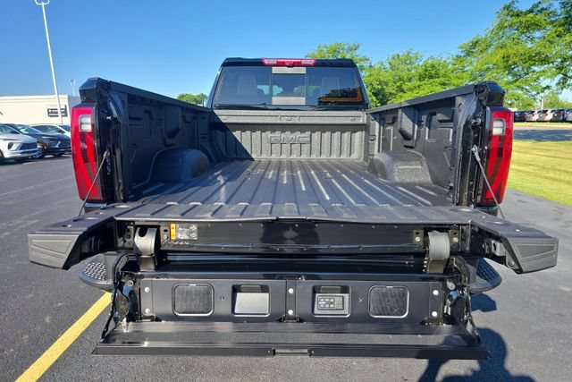 New 2026 GMC Sierra 3500 Denali Ultimate w/ LPO, Black Badging Package AWD/4WD image 27