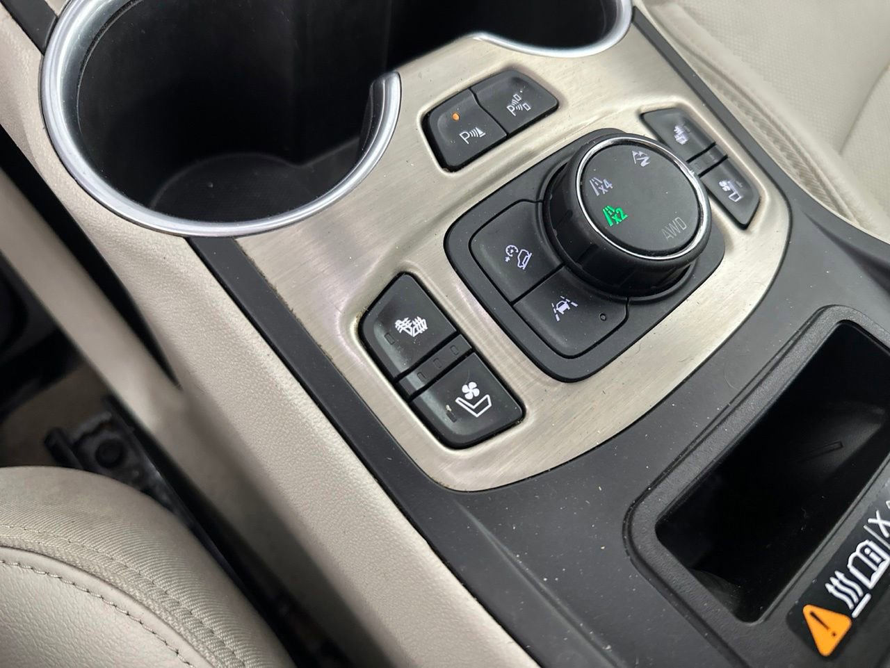 Used 2020 GMC Terrain Denali w/ Denali Premium Package AWD/4WD image 22
