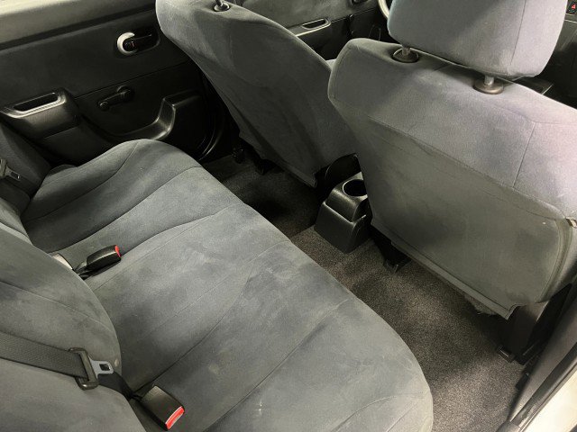 Used 2011 Nissan Versa Sedan image 29