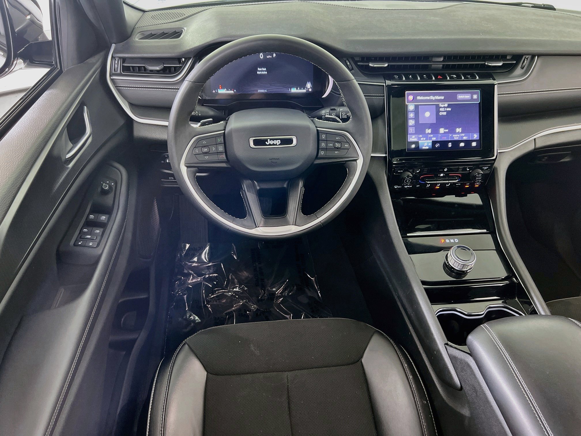 Used 2023 Jeep Grand Cherokee Altitude AWD/4WD image 22