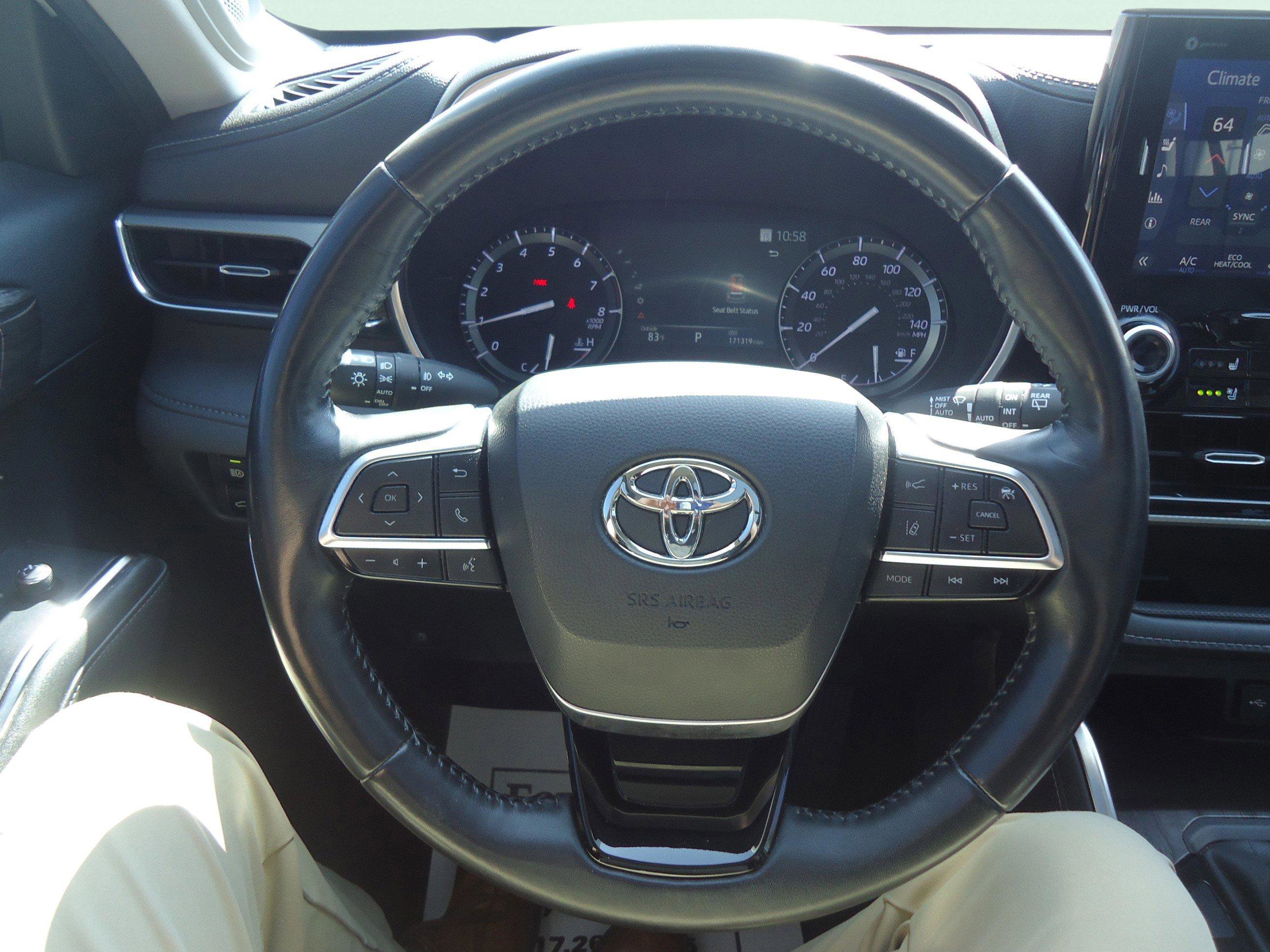 Used 2020 Toyota Highlander Platinum AWD/4WD image 13