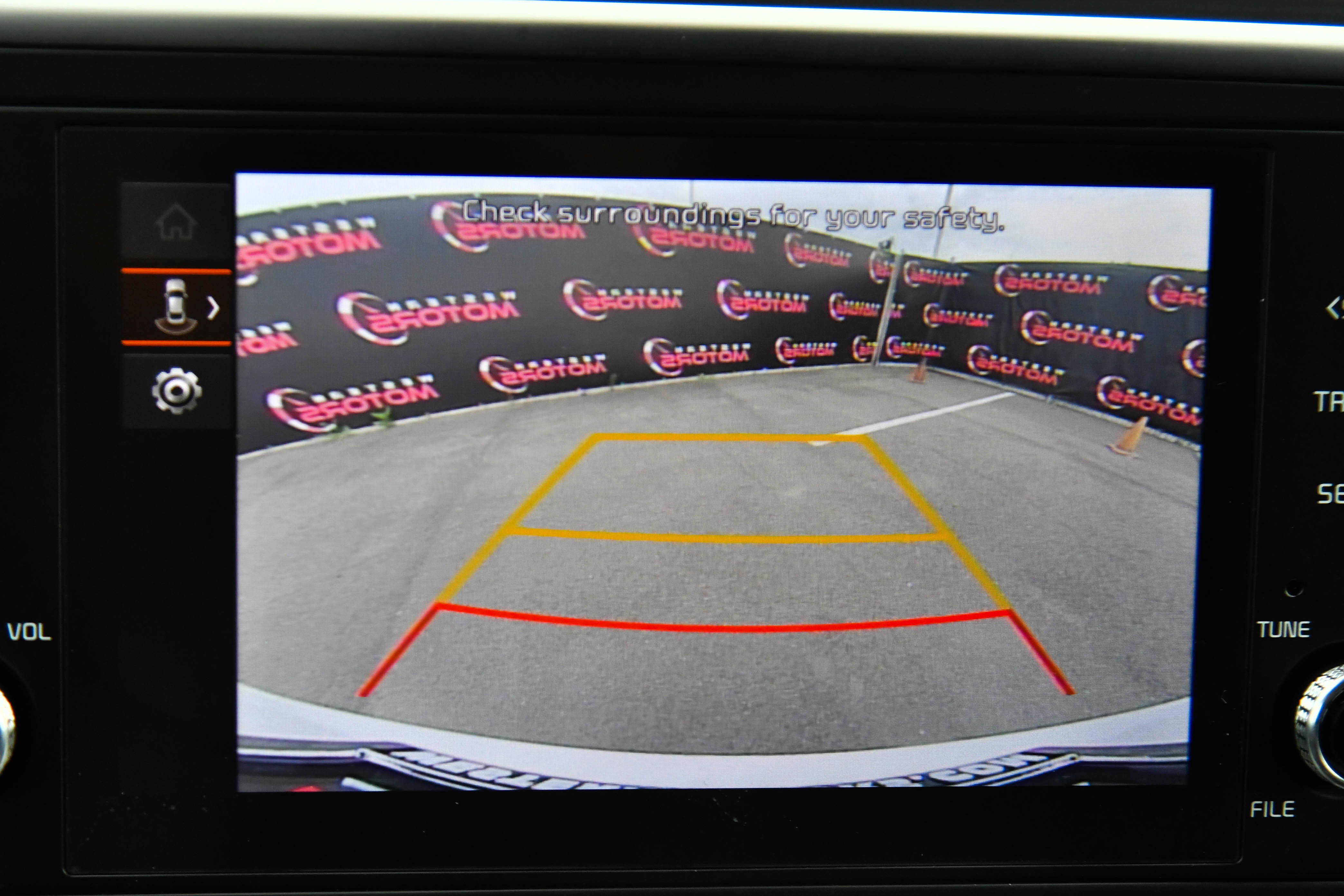 Used 2024 Kia Carnival LX image 19