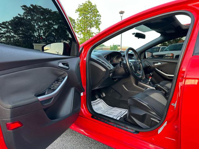Used 2013 Ford Focus ST FWD image 10