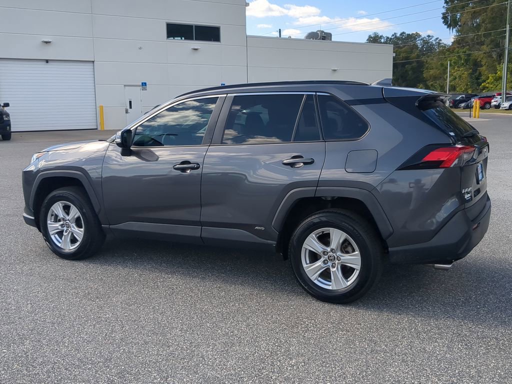 Used 2021 Toyota RAV4 XLE w/ Convenience Package image 15