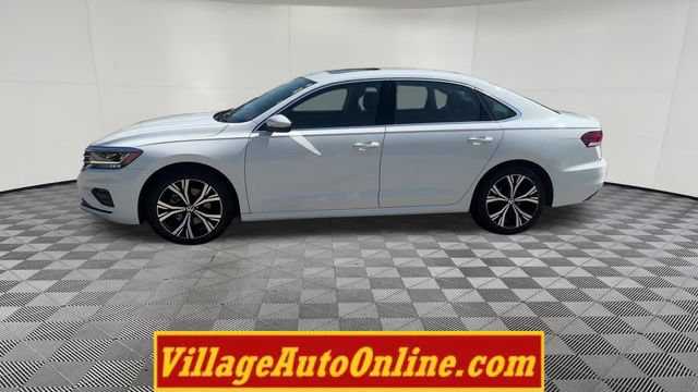 Used 2022 Volkswagen Passat 2.0T SE FWD image 43