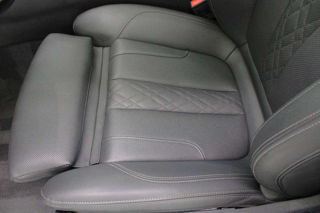 Used 2021 BMW 530i w/ Convenience Package RWD image 35