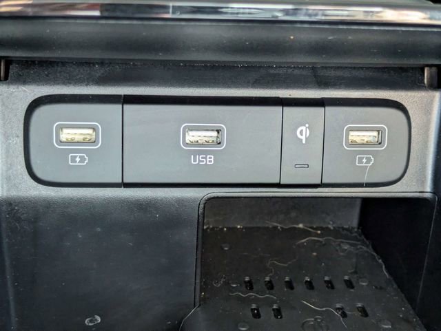 Used 2023 Kia Sorento SX image 23