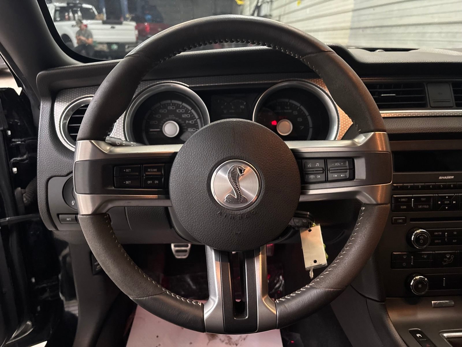 Used 2010 Ford Mustang Shelby GT500 RWD image 14