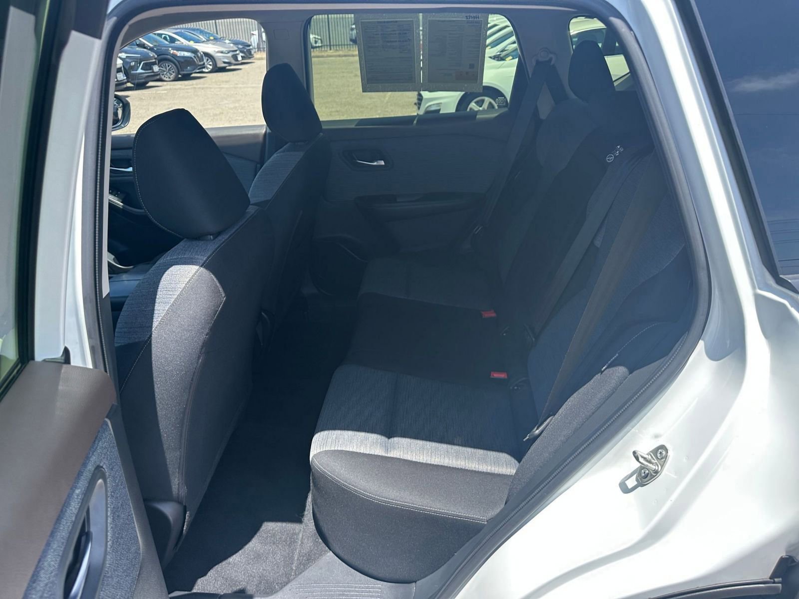 Used 2023 Nissan Rogue SV image 25