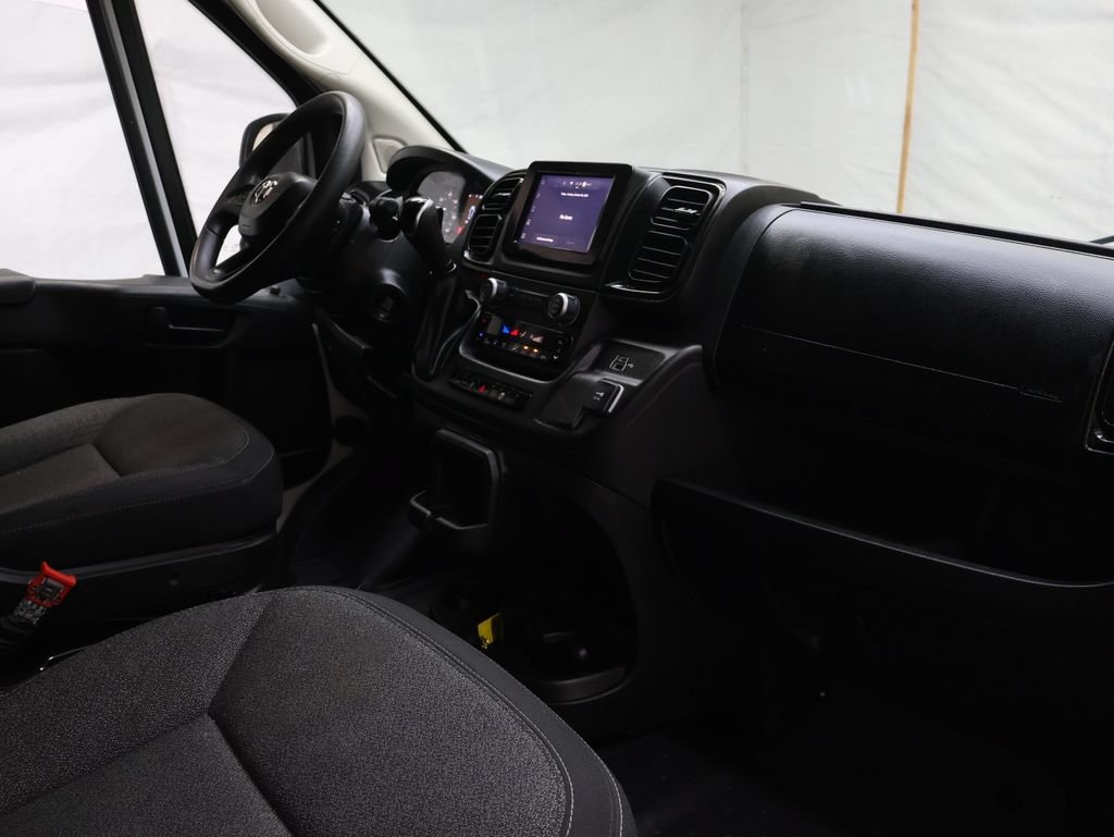 Used 2025 RAM ProMaster 2500 w/ Convenience Group FWD image 10