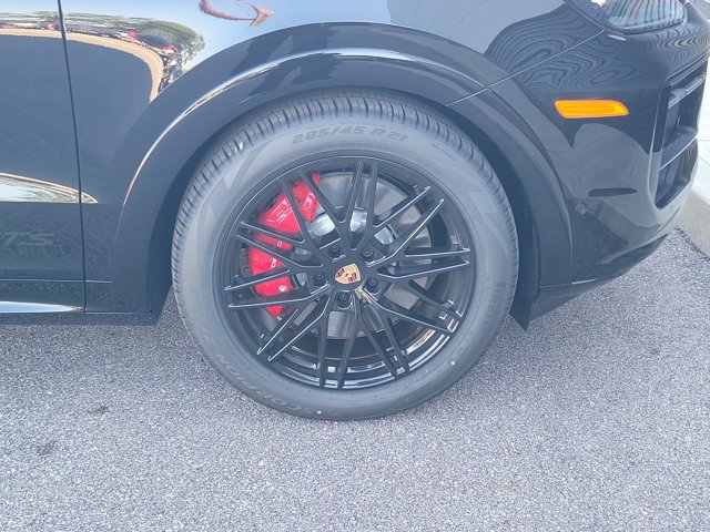 New 2026 Porsche Cayenne GTS AWD/4WD image 18