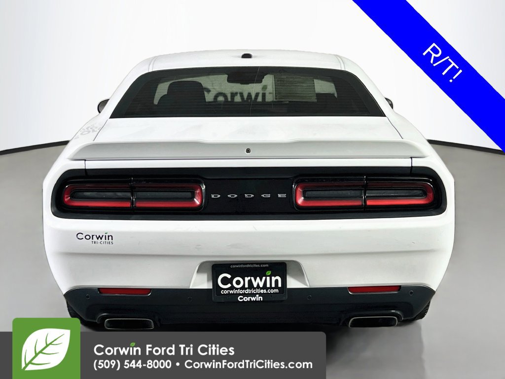 Used 2018 Dodge Challenger R/T RWD image 12