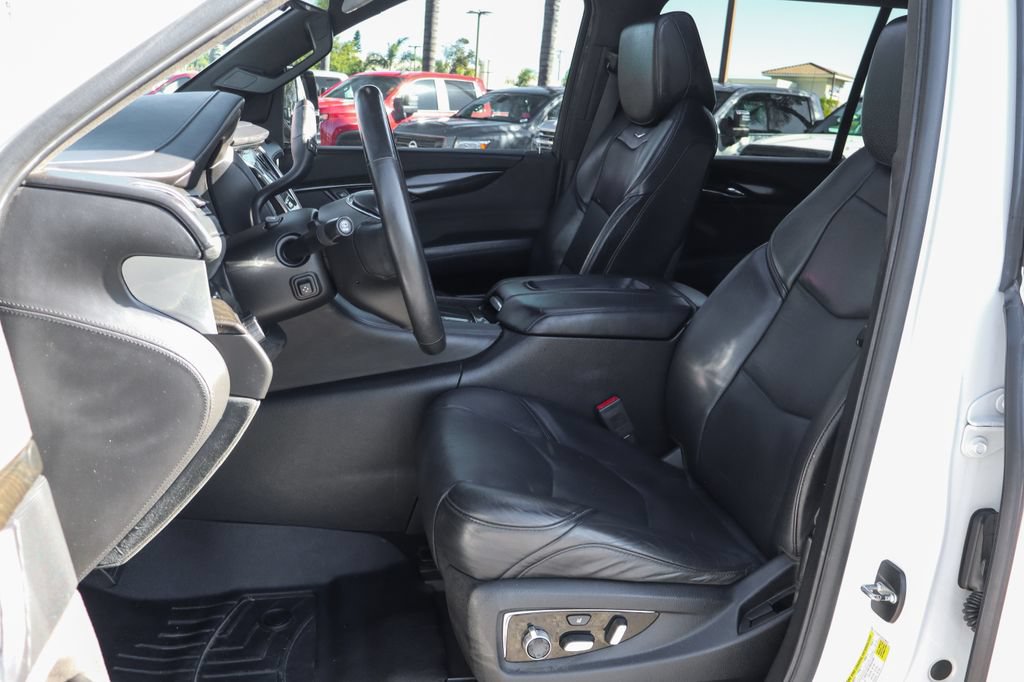 Used 2017 Cadillac Escalade ESV Platinum AWD/4WD image 21