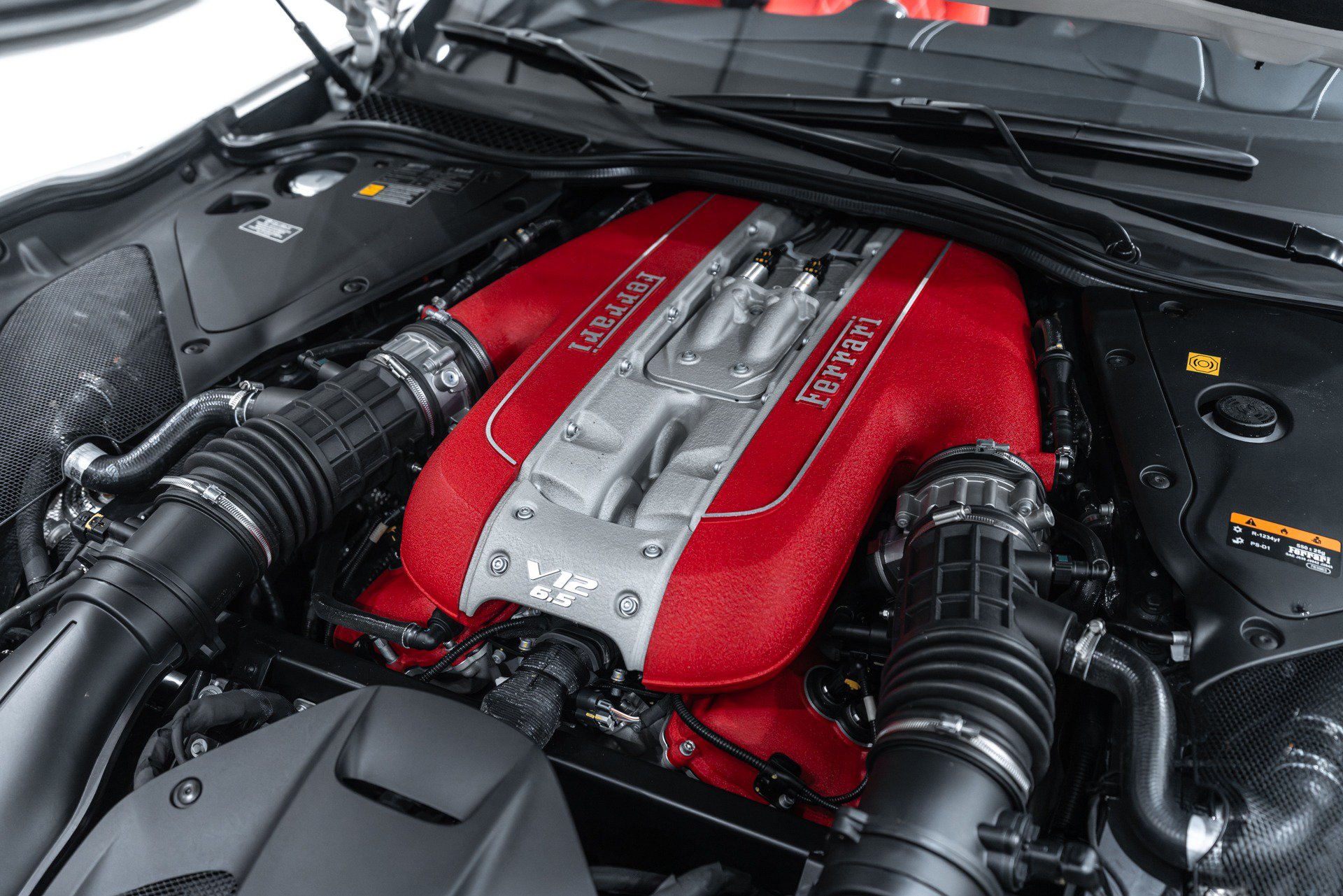 Used 2023 Ferrari 812 GTS RWD image 64