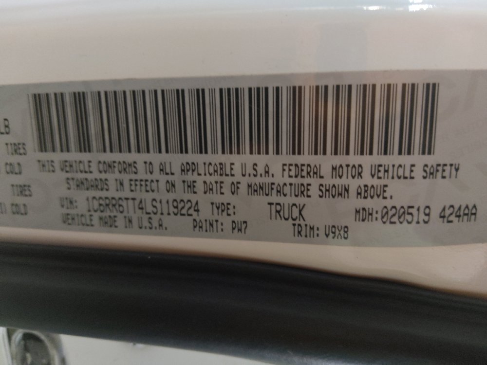 Used 2020 RAM 1500 Classic SLT RWD image 33