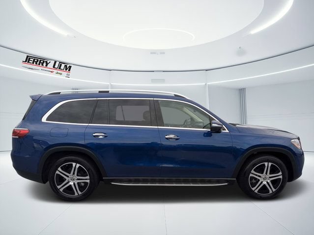 Used 2022 Mercedes-Benz GLS 450 4MATIC image 2