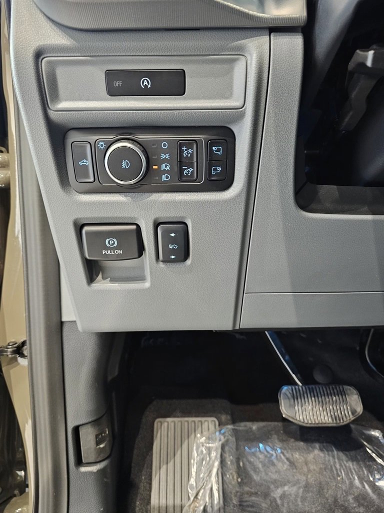 New 2025 Ford F150 Lariat w/ Equipment Group 502A High image 16