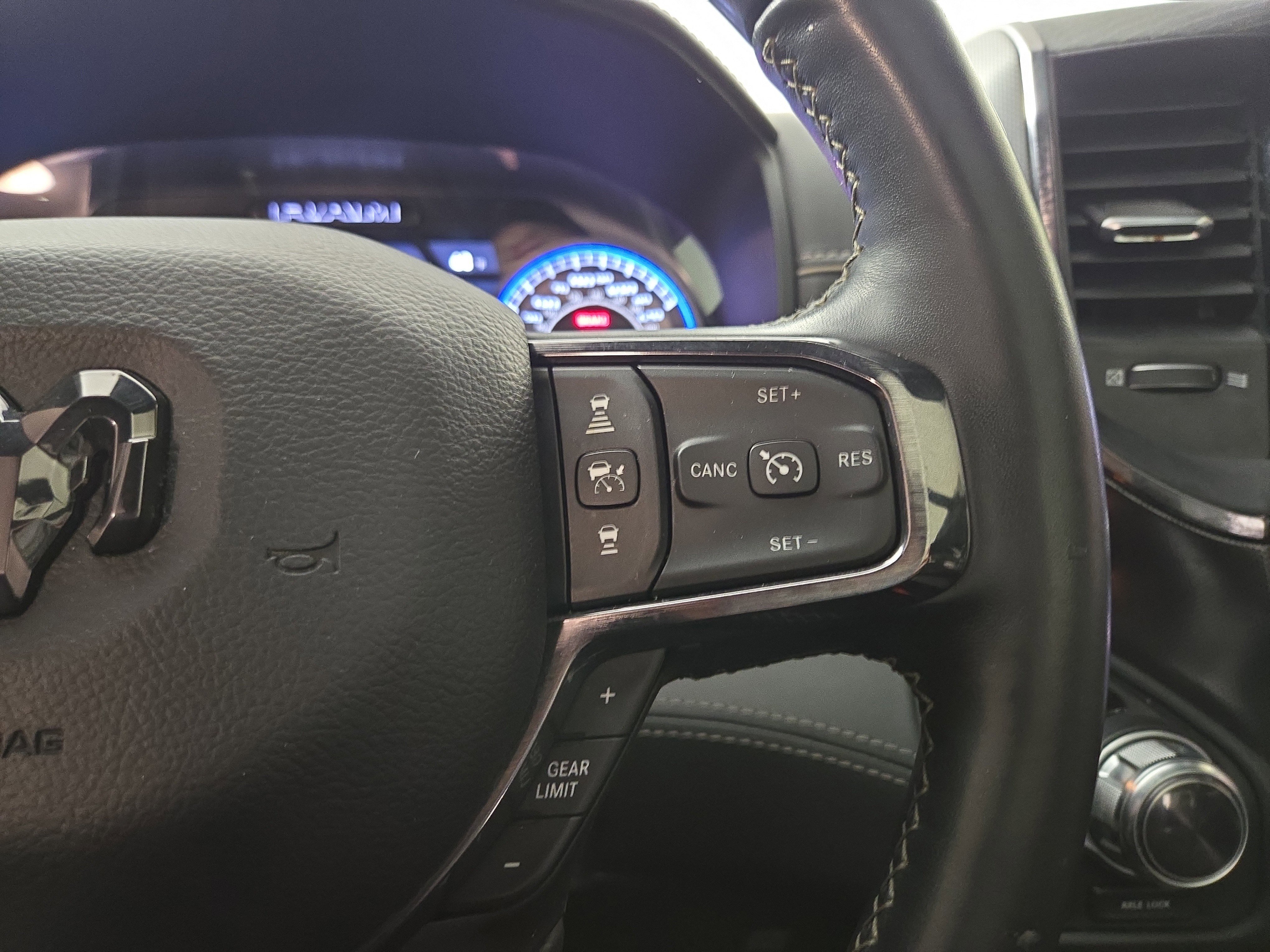 Certified 2022 RAM 1500 Limited image 17