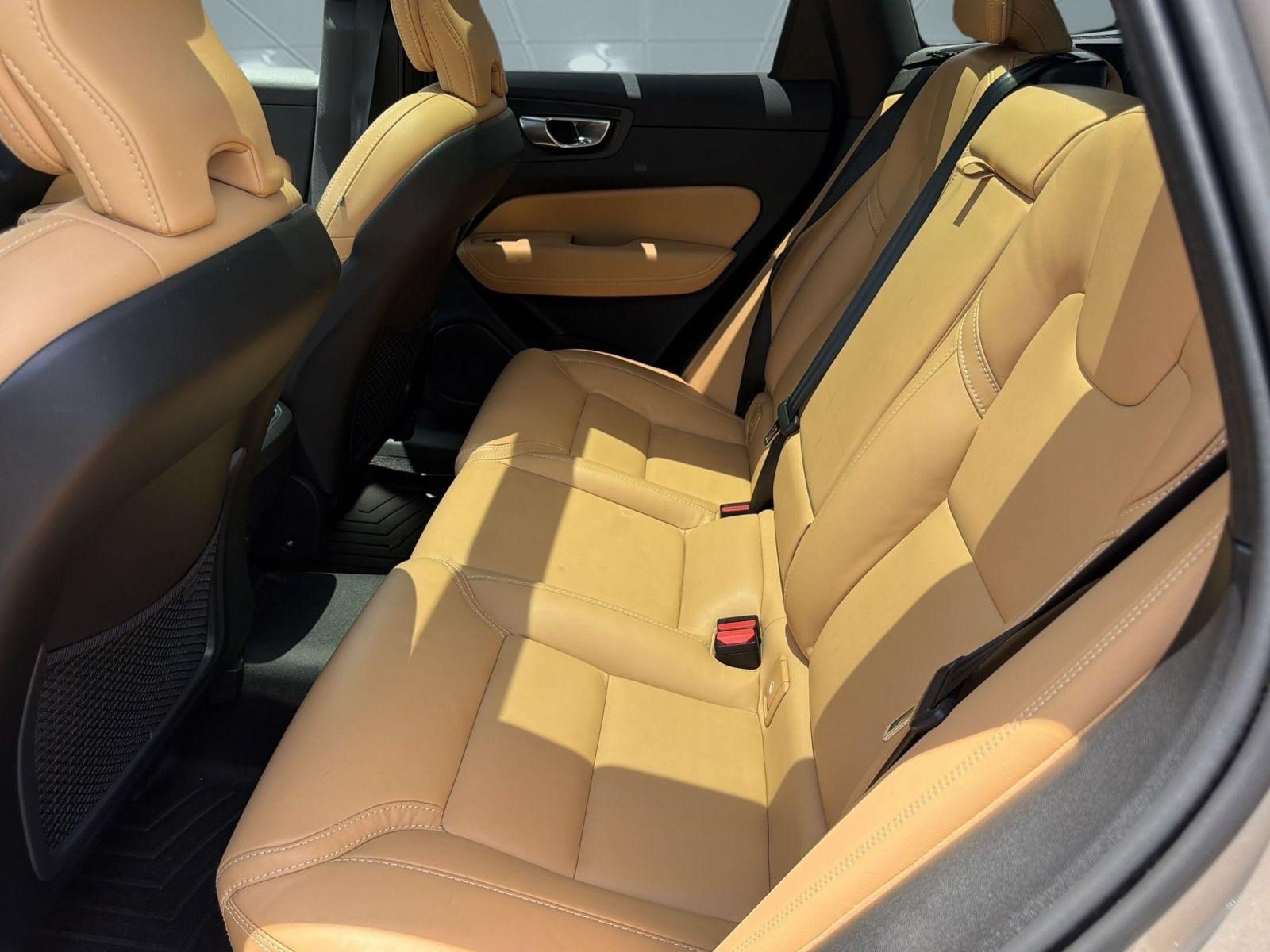 Certified 2024 Volvo XC60 B5 Ultimate AWD/4WD image 15