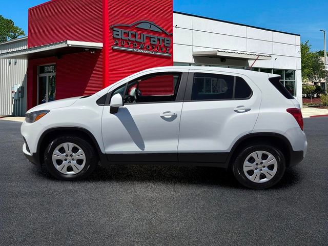Used 2017 Chevrolet Trax LS image 2
