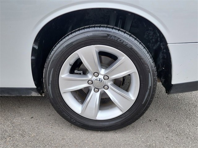 Used 2023 Dodge Challenger SXT image 31