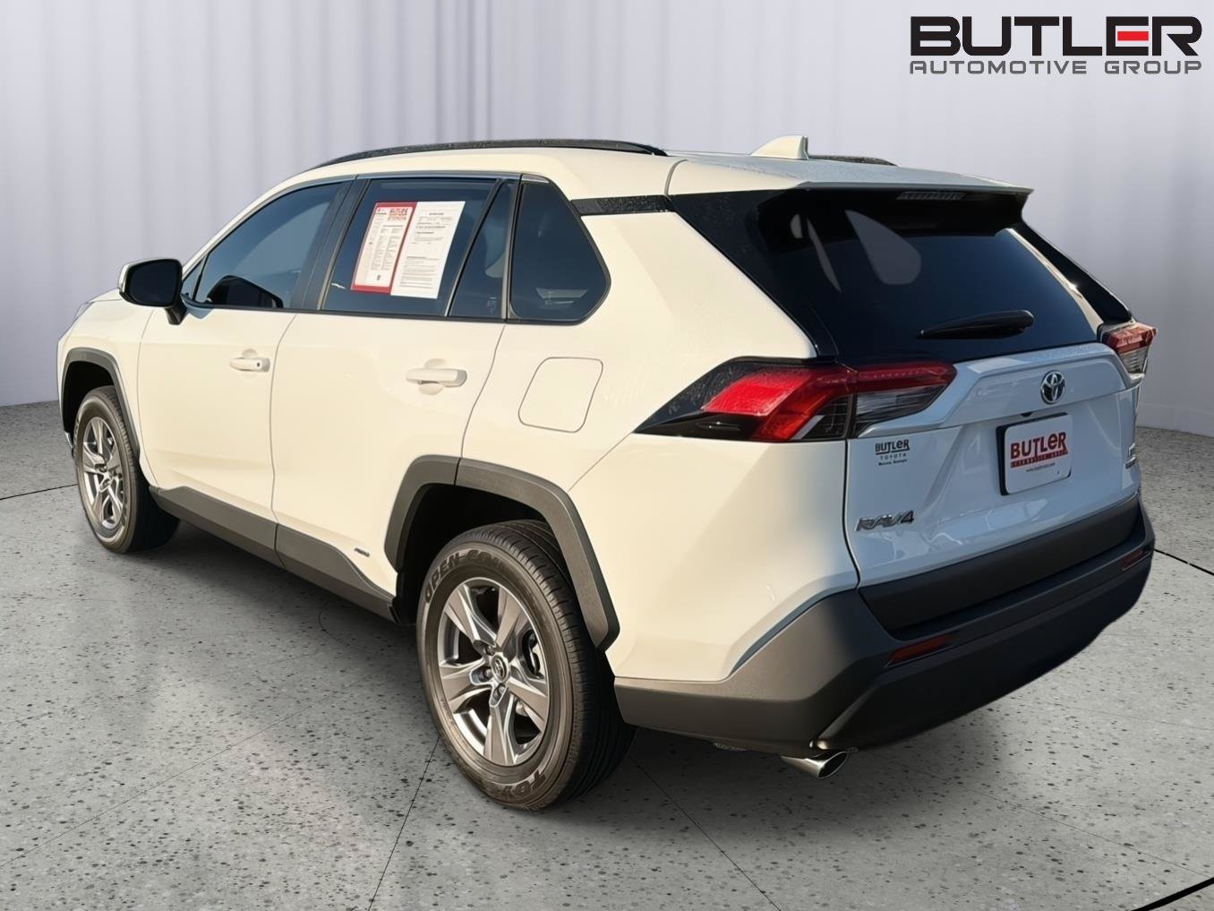 Certified 2024 Toyota RAV4 XLE AWD/4WD image 4