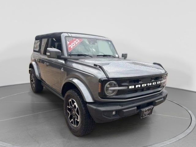 Used 2023 Ford Bronco Outer Banks image 9