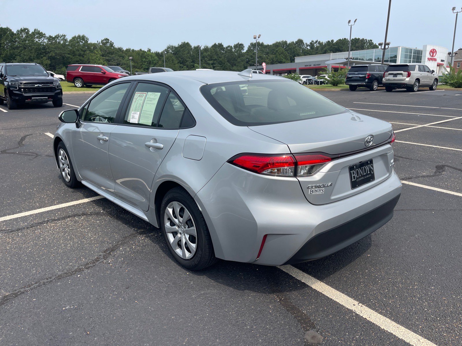 Used 2026 Toyota Corolla LE FWD image 14