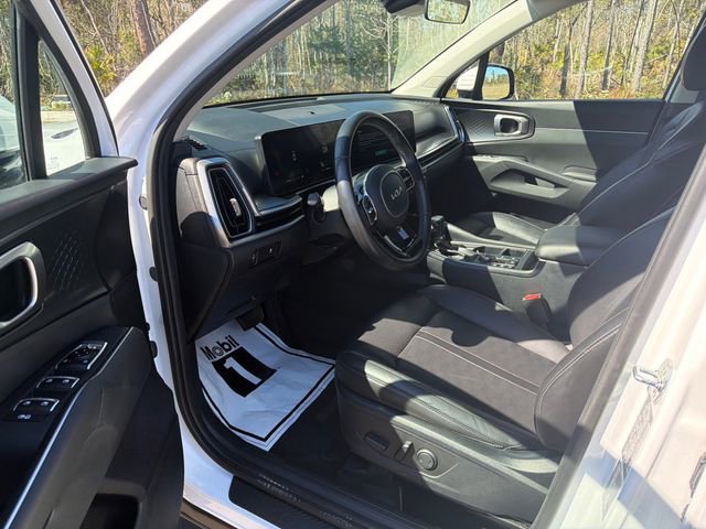 Used 2024 Kia Sorento S image 4