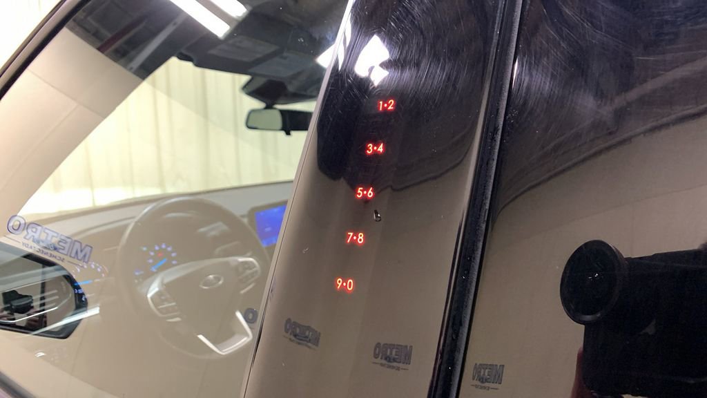 Certified 2022 Ford Explorer XLT w/ Equipment Group 202A image 27