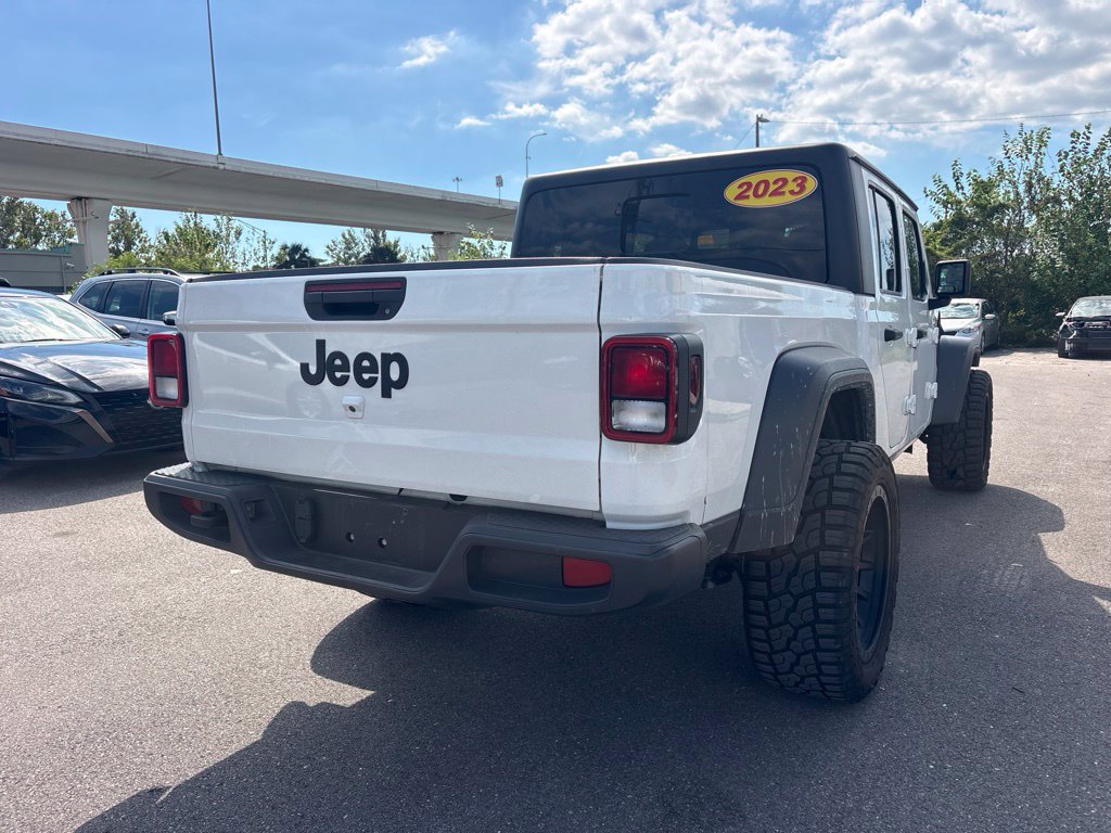 Used 2023 Jeep Gladiator Sport AWD/4WD image 3