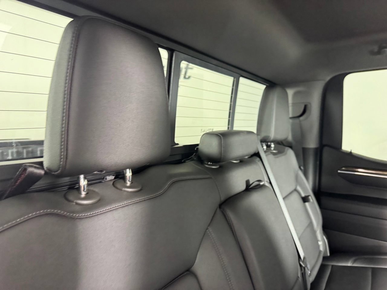 Used 2022 GMC Sierra 1500 Elevation w/ Elevation Premium Package AWD/4WD image 33