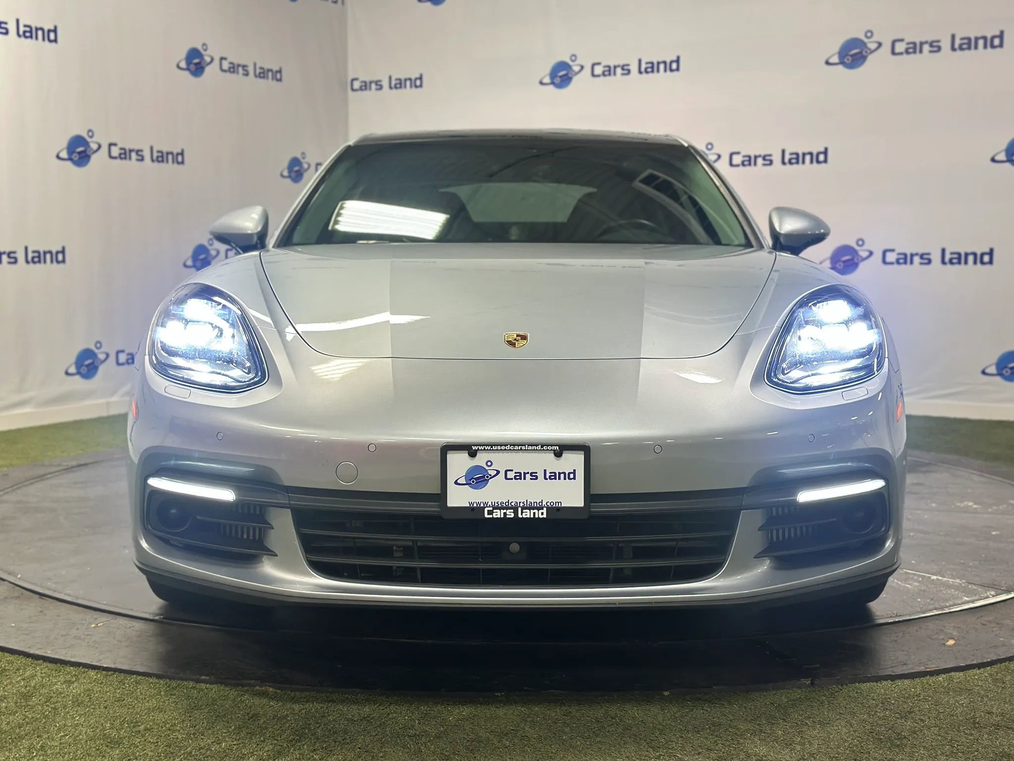 Used 2018 Porsche Panamera 4 w/ Premium Package Plus AWD/4WD image 7