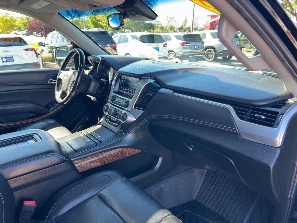 Used 2019 Chevrolet Tahoe Premier AWD/4WD image 32