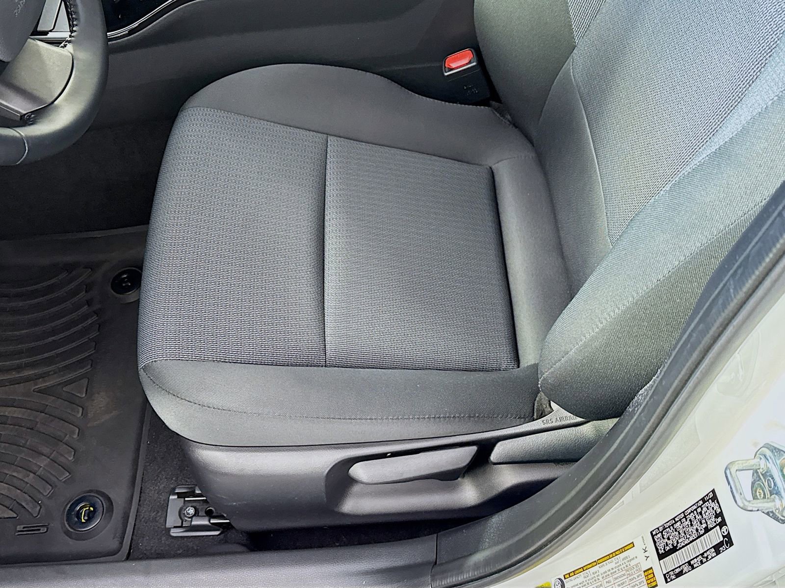 Used 2024 Toyota Prius LE AWD/4WD image 13
