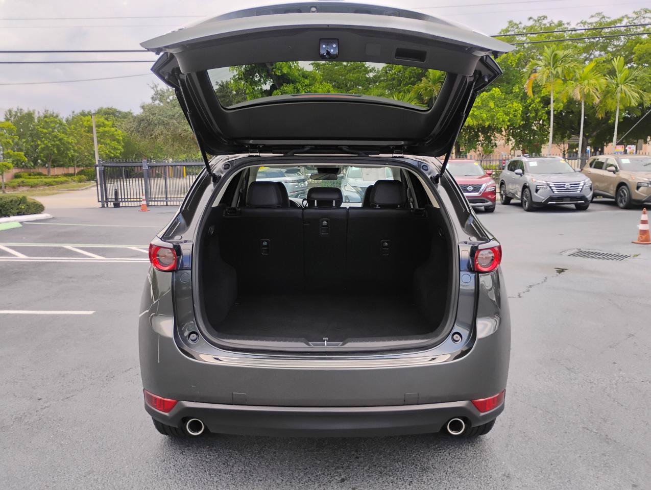 Used 2021 MAZDA CX-5 Touring FWD image 7