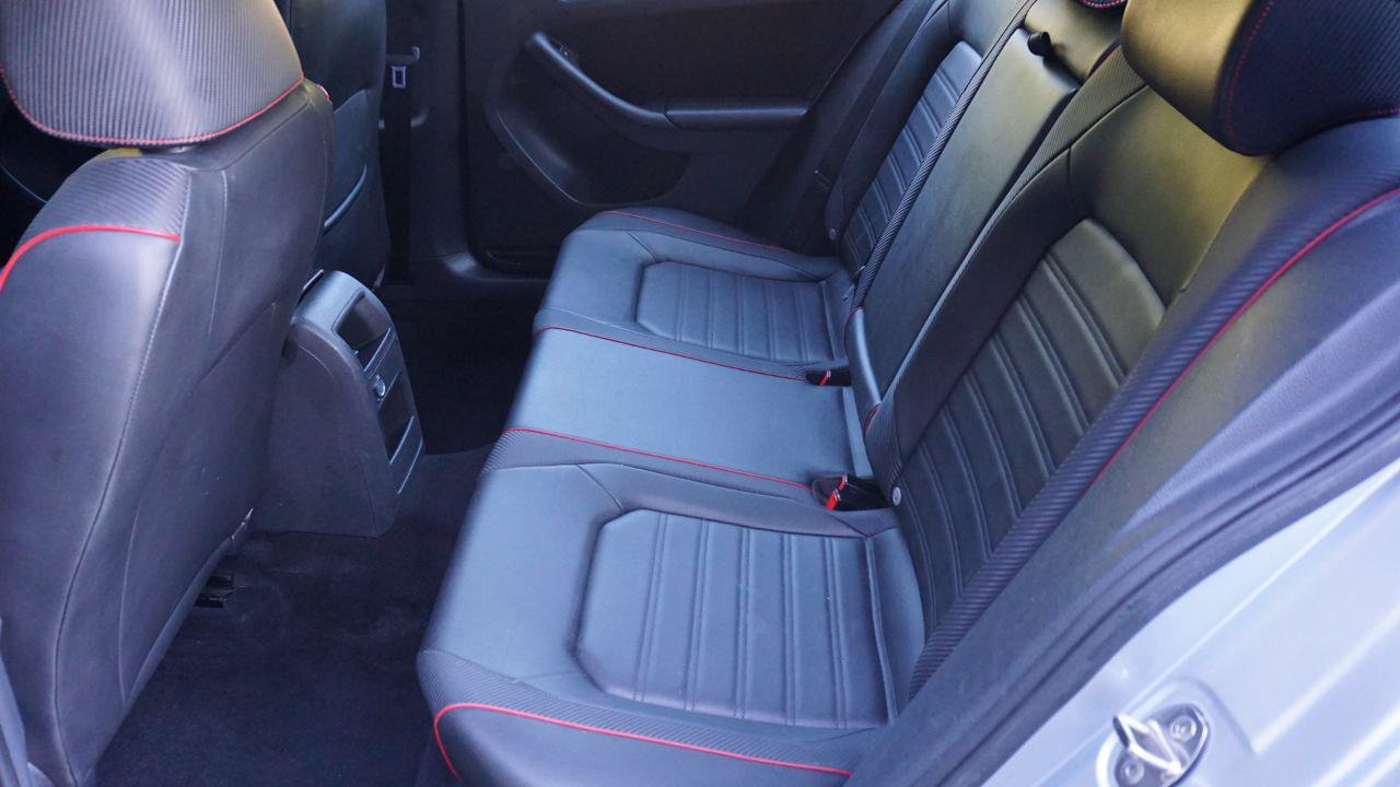 Used 2015 Volkswagen Jetta GLI SE FWD image 26
